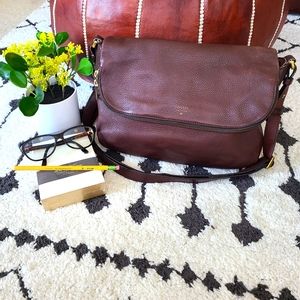 Fossil pebble leather purse